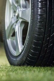 Veľkoobchod s priemyselnými nákladnými pneumatikami pre osobné automobily veľkoobchod Poľsko